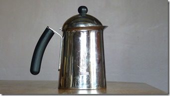 Cafetière Bialetti physique partie haute profil - Rhinocéros